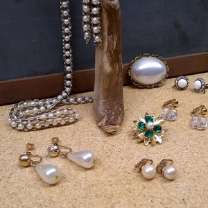 Vintage Jewelry Lot, Pins, Earrings, Necklace, Resell Jewelry Lot for Vintage Sellers