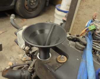 3D Printed Threaded Oil Funnel, Fits Most Honda Vehicles