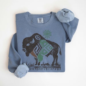 Western Bison Sweatshirt, Aztec Buffalo Graphic Sweater, Country Crewneck Sweatshirt, Comfort Colors Crewneck