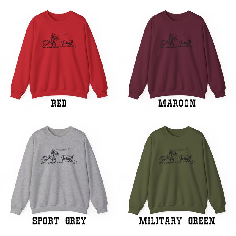 Peut inclure: Quatre sweat-shirts avec un graphique de cowboy &agrave; cheval et en train de lassoer un taureau. Les sweat-shirts sont en rouge, bordeaux, gris sport et vert militaire.