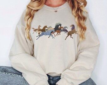 Wild Horses Western Sweatshirt, Horse Painting Graphic Crewneck, Vintage Style Sweater, Long Sleeve Cowgirl Sweatshirt, Country Style