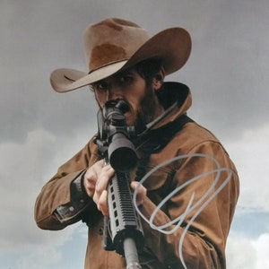 Dave Annable - Signed Autographed 8x10 Photo W/ 3rd Party Authentication - Yellowstone