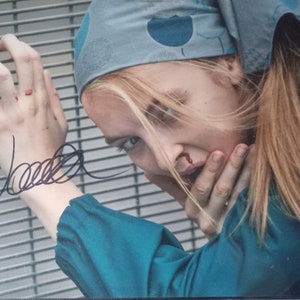 Jodie Comer 8x10 Signed Autographed Photo W/ 3rd Party Authentication - Killing Eve - Villanelle