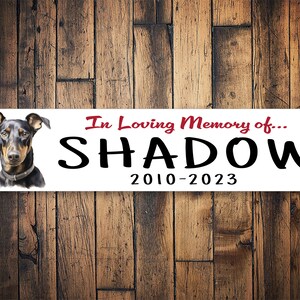 Signo conmemorativo de Doberman Pinscher / Signo de paso de Doberman / Signo de Doberman / Regalo de memoria de Doberman / Regalo de memoria de perro / Regalo de perro / Signo de metal