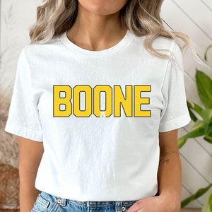 Camiseta de manga corta unisex de Boone, Carolina del Norte. High Country, NC. Montañas Apalaches. Regalo para amantes del fútbol. Camisetas de exalumnos universitarios. Fanático universitario.