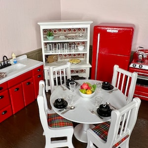 Retro Dollhouse Kitchen – All Appliances, Furniture, and Accessories Included – 1:12 Scale Dollhouse Miniature