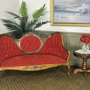 Vintage Victorian Sofa, Side Table and Accessories – 1:12 Scale Dollhouse Miniature