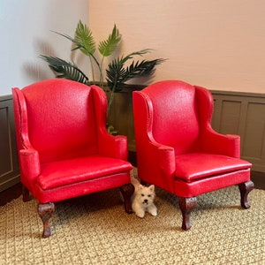 Pair of Vintage SHACKMAN Wingback Chairs – 1:12 Scale Dollhouse Miniature