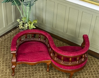 Vintage Bespaq Victorian Tête-à-tête Velvet Bench – 1:12 Scale Dollhouse Miniature
