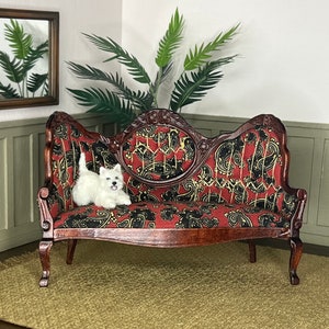 Vintage Victorian Mirrorback Parlor Sofa – 1:12 Scale Dollhouse Miniature