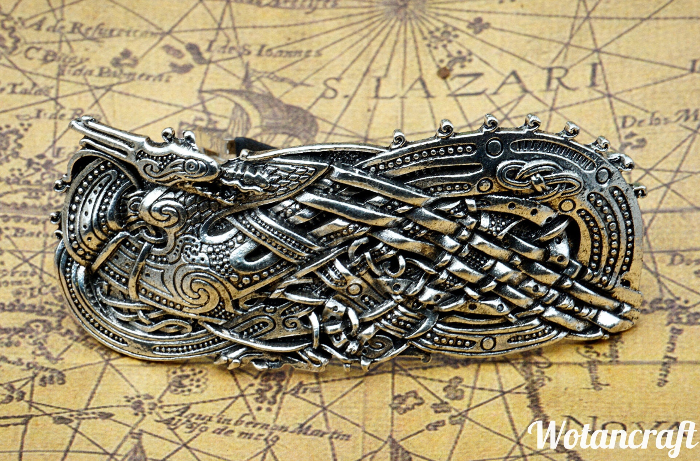 Drache Fenrir Motiv 8x3cm Keltische Haarspange Mit Drachen-Motiv –  Silberfarben, 8x3cm | Wikinger-Haarnadel Für Alle Haartypen Keltischer  Schmuck Damen, image size:2333x1536