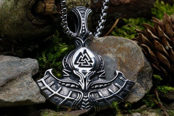 Heathen necklace shop