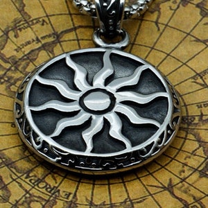 Sun Amulet, Blacksun Necklace, Black Sun Pendant, Viking Jewelry, Nordic Paganism, Asatru, Occult Schmuck, Sun God, Nature Religion, Gift