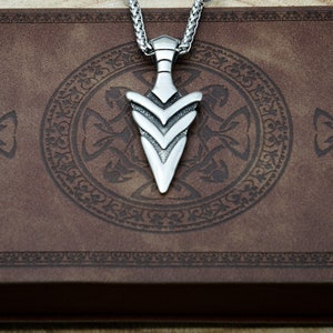 Odin&#39;s Spear Necklace - Spear Head Pendant - Gungnir Amulet- The spear of Odin - Norse Mythology/Pagan/Nordic Paganism/Viking Jewelry/Gods