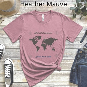 TEE SHIRT LECTURE - Chemise carte pour femme, T-shirt pour amateur de tourisme, Chemise de lecture pour femme, T-shirt amateur de lecture, T-shirt pour cadeau, T-shirt ras du cou