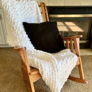 Chunky Knit Blanket, Large Knit Blanket, Hand Knit Chunky Blanket, Mother&#39;s Day Gift Ideas, Chenille Throw Blanket, Chunky Throw Blanket