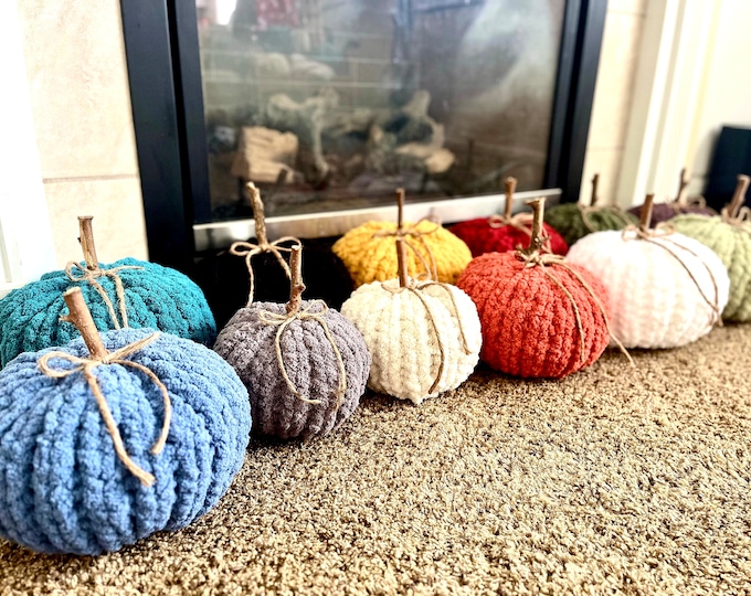 Chunky Knit Pumpkins, Handmade Pumpkins, Knitted Pumpkins, Fall Decor, Fall Home, Cute Fall Decor, Halloween Decor, Thanksgiving Decor