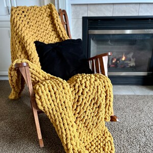 Hand Knit Chunky Chenille Blanket: Super Soft Throw