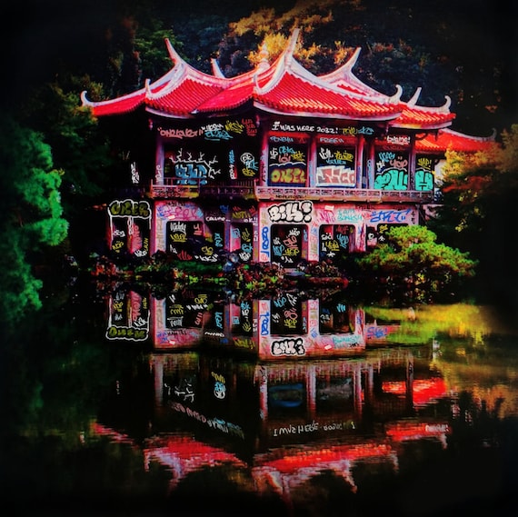 Tokyo Shrine Floating on the water / Limited edition signed and numbered by BLACH®