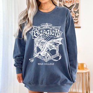 Fourth Wing Shirt, Dragon Rider, Basgiath, Violet Sorrengail, Xaden Riorson, Rebecca Yarros Fiction, Bookish Merch, War College Sweatshirt