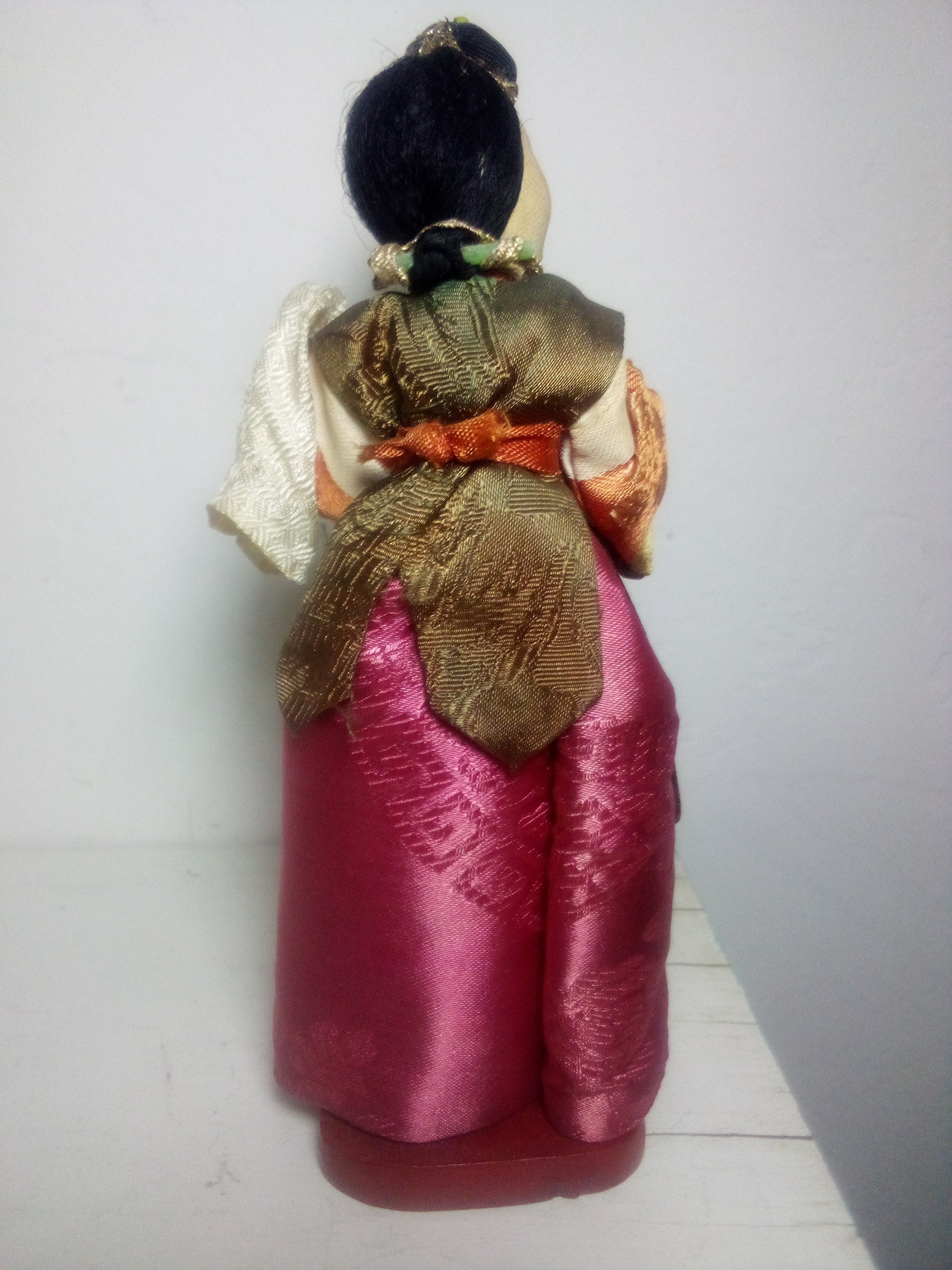 Asian/korean Collectible Vintage Doll Traditional Formal Dress Folk Art