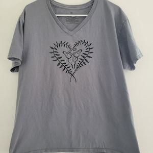 Unisex XL cotton T-shirt with moth and fern screen print design