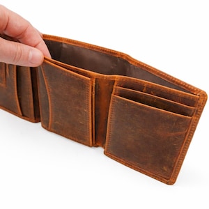 Personlig läderplånbok för män, graverad trippelviksplånbok, äkta läderplånbok för män, anpassad plånbok som present till honom, RFID-stil ID-fönster bild 13