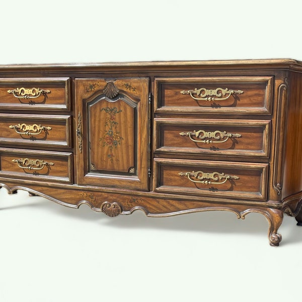 Drexel Heritage French Provincial Dresser Buffet Painted Details Shell ON SALE