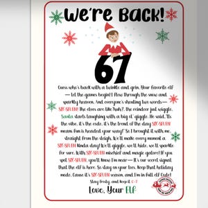 以下が含まれることがあります： 「We're Back!」のテキストと「67」の数字が遊び心のあるフォントで書かれた、お祝いのホリデー印刷物。エルフのイラストと装飾的な雪の結晶が特徴です。テキストには、エルフからのホリデーメッセージが含まれています。