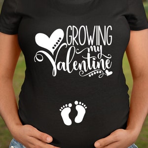 Creciendo mi pequeño San Valentín, embarazada, baby shower pies de bebé SVG, Png, Pdf, Dxf, diseño de corte láser Eps, fabricante de circuitos, silueta Cameo 4