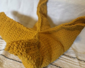 Crocheted Crab Rangoon