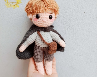 Amigurumi de crochê do Samwise Gamgee, feito por fã de O Senhor dos Anéis. Também disponível em pelúcia, figura e boneco de crochê.