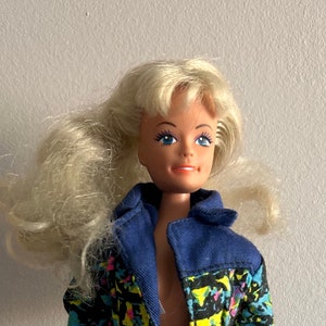Vintage 1990’s Lucky Industries Doll / Barbie Clone / original outfit / 90’s Retro Doll / Blonde Blue Eyes