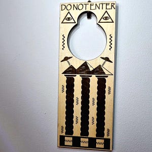 Fichiers laser SVG Ancient Alien Privacy Sign ! Interdiction d'entrer - porte et suspension murale - décor de conspiration égyptienne - téléchargement numérique DXF, .AI