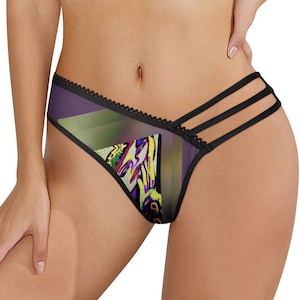 Może przedstawiać: Fioletowa i czarna bielizna z geometrycznym wzorem i abstrakcyjnym nadrukiem. Bielizna ma czarne koronkowe wykończenie i paski po bokach.