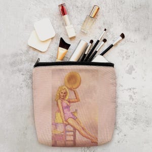 Premium Linen Fabric Makeup Bag, Vintage Looking Pink Makeup Bag, Glorious & Practical Carry Zip Bag, Handheld Unique Eye Liner Lipstick Bag