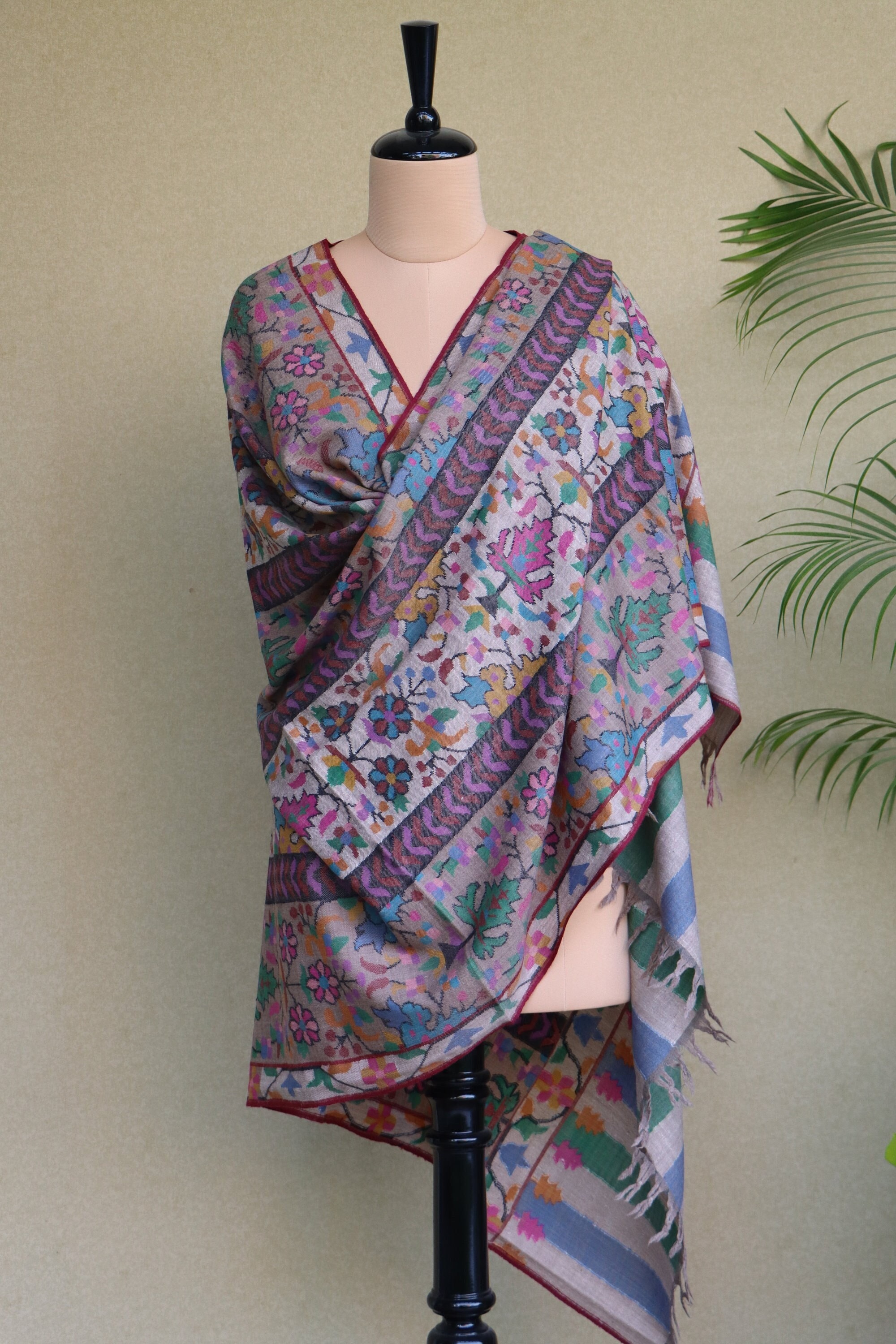 Original pashmina shawl price deals