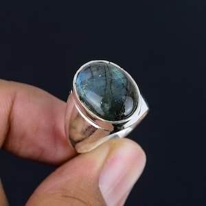 Labradorite Oval Gemstone Silver Men's Ring 925 Sterling Silver Jewelry For Him