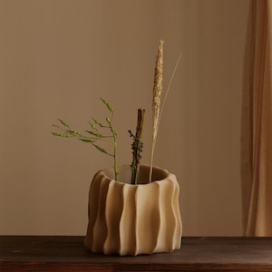 Textured 3D Printed Planter, Oat: Eco-Friendly Minimal Decor