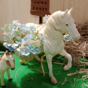 Flower Basket model horse tack Breyer Schleich Collecta