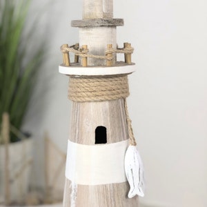 Deko-Leuchtturm aus Holz, zwei Größen erhältlich von 29 cm und 35 cm, Holz-Leuchtturm maritime Deko Bild 5
