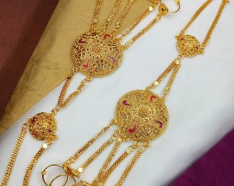 A Pair Of Elegant Gold Plated Bridal Hathphool Hand Panja/Kundan Bracelet/Hand Chain/Indian Bridal bracelet/for Wedding and SpecialOccasions