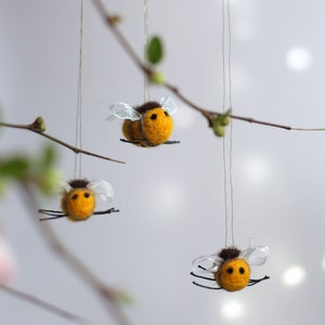 Needle Felted Bees Set Of Three, Spring Table Decor, Easter, Chritsmas, Little Bees Ornament, Needle Felted Animasl, Gift Idea, Wool Bee