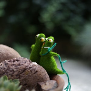 Needle Felted Frogs, Hugged Frogs, Newly-weds Gift, Needle Felt Animals, Christmas, Weeding, Valentine Gift Idea, Cake Topper, Anniversary image 8