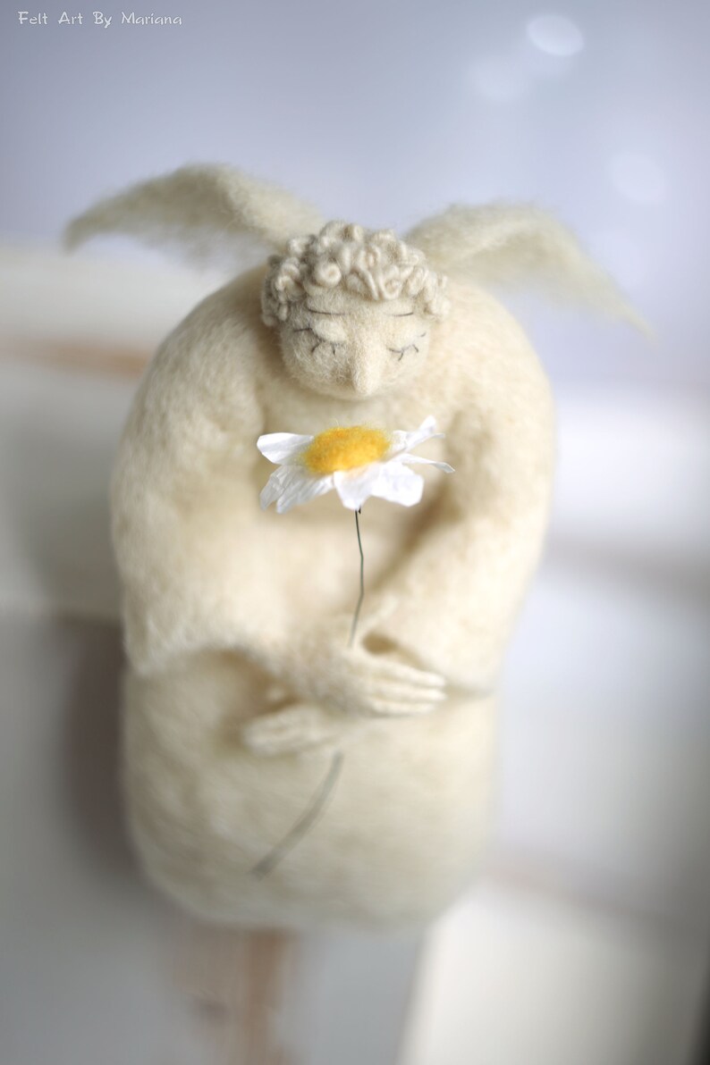 Needle Felted Dreamy Angel With A Daisy, Valintine's Gift Idea, Guardian Angel, Cupid, Christmas Decor, Handmade, White, Flower Lovers, image 4