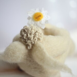 Needle Felted Dreamy Angel With A Daisy, Valintine's Gift Idea, Guardian Angel, Cupid, Christmas Decor, Handmade, White, Flower Lovers, image 7