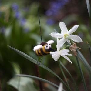 Needle Felted Bee Ornament, Needle Felted Animal, Mothers Day, Christmas Ornament, Spring Festivals, Table Decor, Summer, Stocking Stuffer image 7