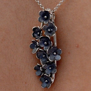 Nyx&#39;s Nightfall Sterling 925 Silber Halskette - Göttin der Nacht - Inspirierter Schmuck für mysteriöse Schönheit und Kraft