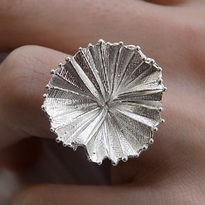 Hera&#39;s Divine Sterling 925 Silver Ring - Empowering Goddess - Inspired Jewelry for Modern Elegance