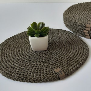 Handgemachtes Tischset, gehäkeltes rundes Tischset, sechser Set, Farbe Braun